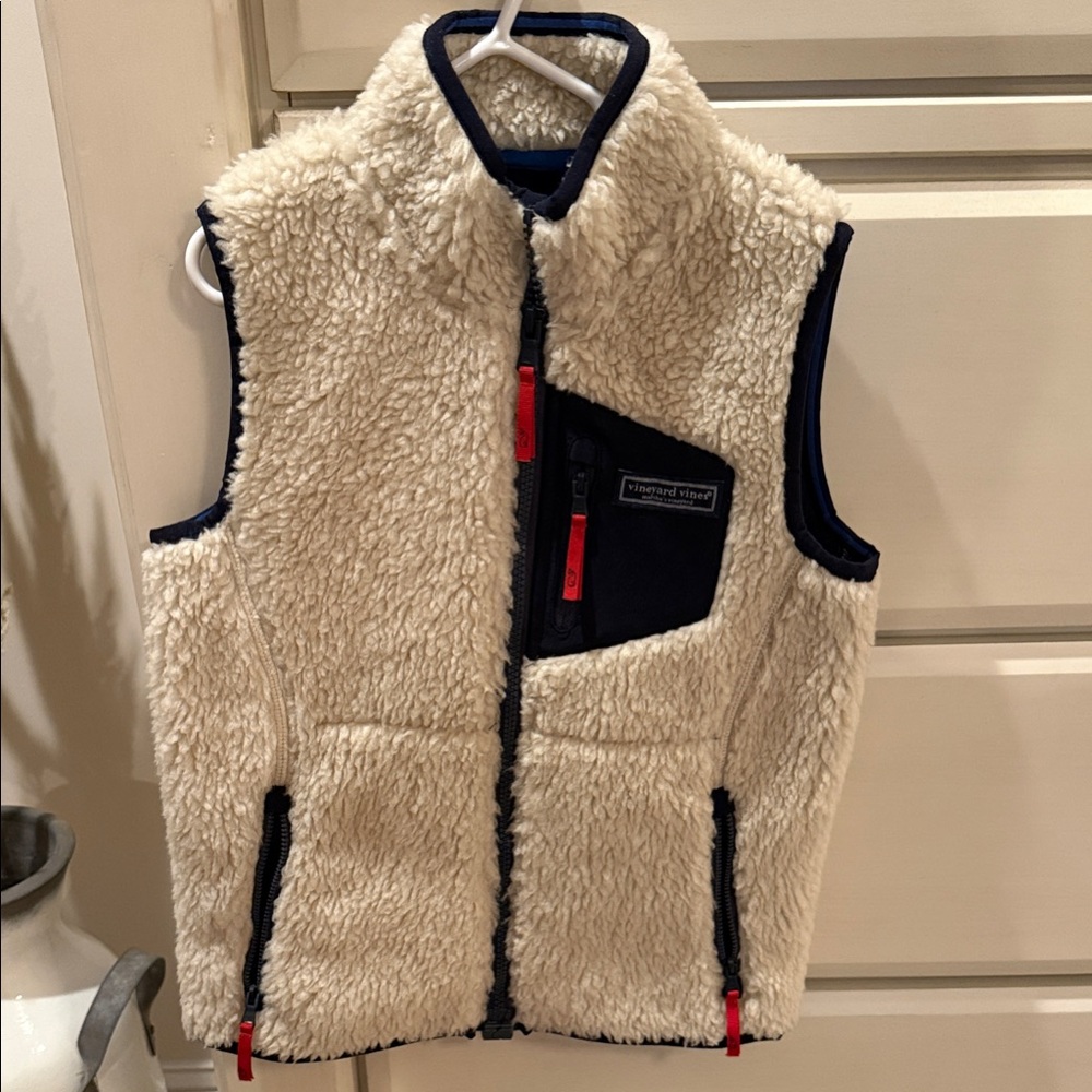 Vineyard Vines Cream and Navy Fleece Vest with Red Zipper